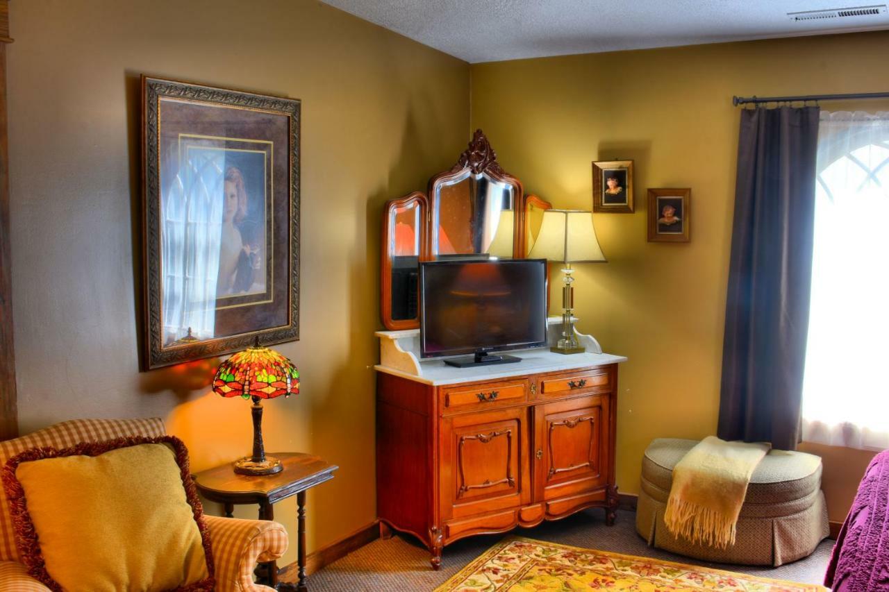 Bard'S Inn Cedar City Bagian luar foto